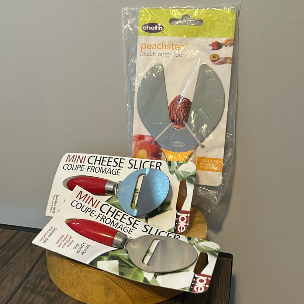 Peach Pitter Tool + Two Mini Cheese Slicers